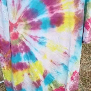 Tie-Die T-Shirt Uni-Sex Size Med